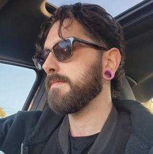 Meet your Posher, Alex